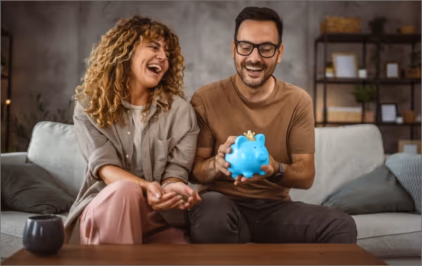 Koppel met spaarvarken